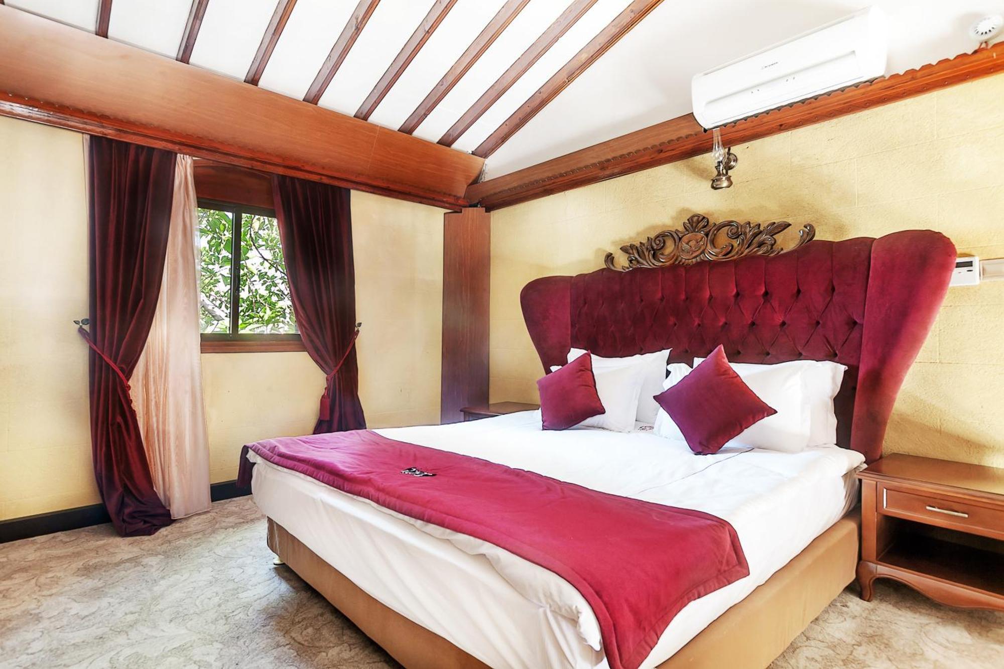 Le Chateau Lambousa Lapithos  Bilik gambar